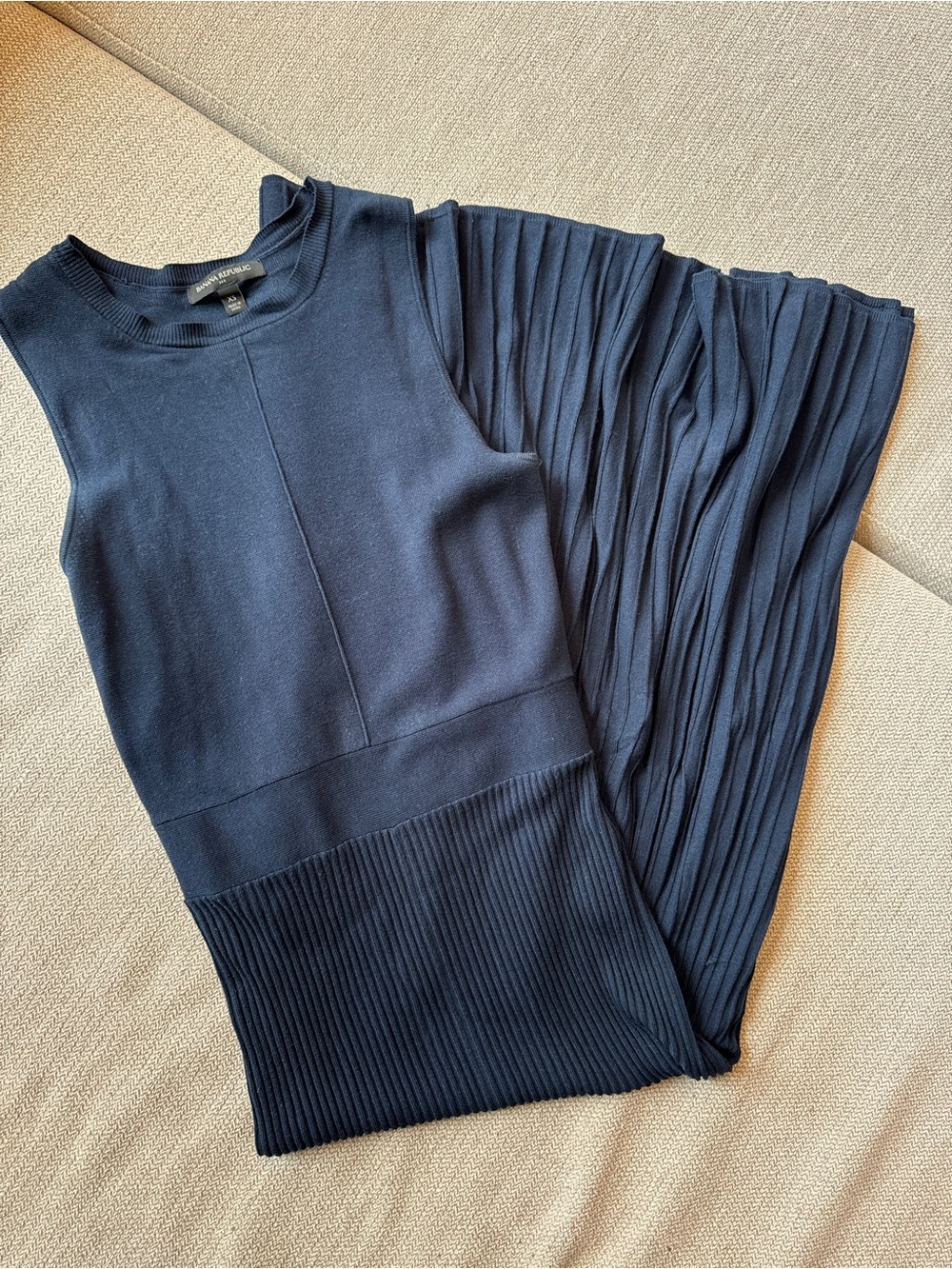 Banana Republic Navy Crewneck Knit Top